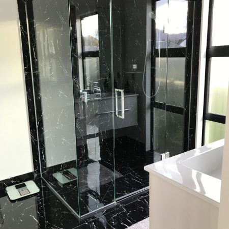 Sunny Queenstown home