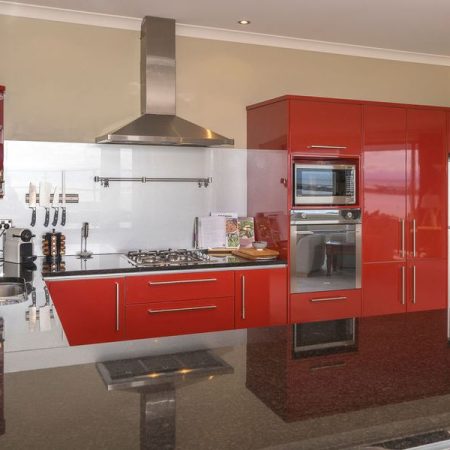 Modern, Central, Easy-Care Home with Splendid Views